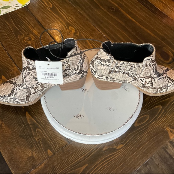 NWT A.N.A. Snakeskin Ankle Boots - Picture 2 of 11